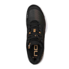 Top view of Nox AT10 Pro Calat10blgo Oro showing breathable mesh upper and gold branding, ideal for comfort and support in padel matches.